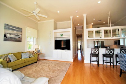 Spacious Beach House with Pools, Hot-Tub and Tennis Court in South Padre Island, Texas - South Padre Island, Texas - glamping.directory