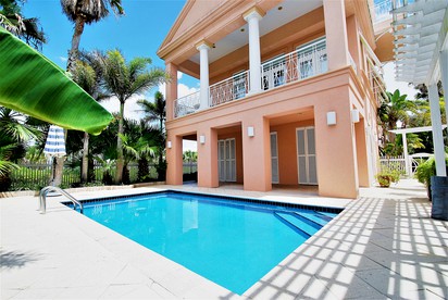 Spacious Beach House with Pools, Hot-Tub and Tennis Court in South Padre Island, Texas - South Padre Island, Texas - glamping.directory