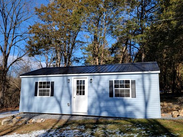 Private Pet-Friendly Cabins with Fire Pit for Nature Escapes in Clear Spring, Maryland, for Memorable Family Glamping Trips - glamping.directory