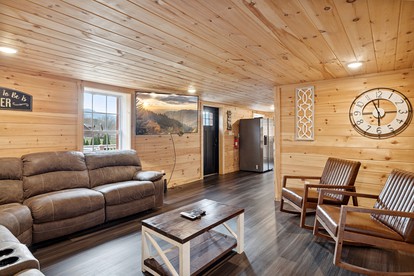 Unforgettable Glamping Vacations in Sevierville, Tennessee, in this Charming Cabin for Four - Sevierville, Tennessee - glamping.directory