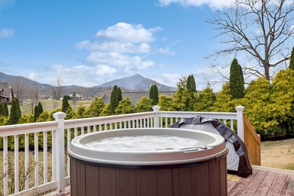 Unforgettable Glamping Vacations in Sevierville, Tennessee, in this Charming Cabin for Four - Sevierville, Tennessee - glamping.directory
