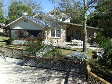 Gorgeous Stone Vacation Rental with a Fireplace in Ingram, Texas - glamping.directory