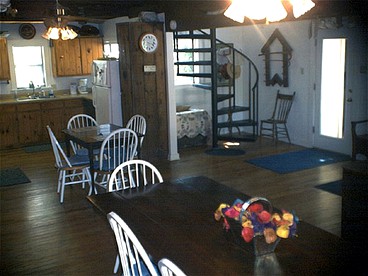 Gorgeous Stone Vacation Rental with a Fireplace in Ingram, Texas - Ingram, Texas - glamping.directory
