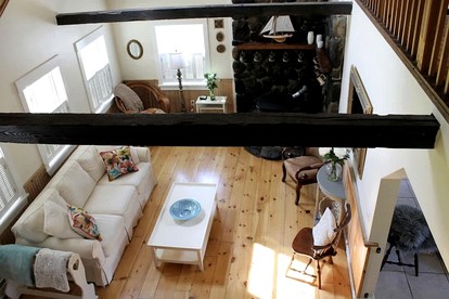 Charming Dog-Friendly Beach House with Fire Pit & Jetted Tub Near Carters Beach in Hancock, Maine - Hancock, Maine - glamping.directory
