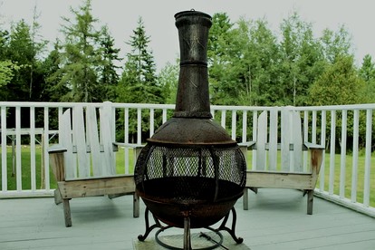 Charming Dog-Friendly Beach House with Fire Pit & Jetted Tub Near Carters Beach in Hancock, Maine - Hancock, Maine - glamping.directory