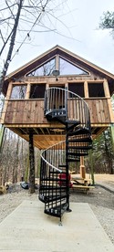 Luxurious Tree House with Hot Tub and Firepit, Perched over Littlefield Pond, Perfect for a Relaxing Weekend Getaway near Portland, Maine - Sanford, Maine - glamping.directory