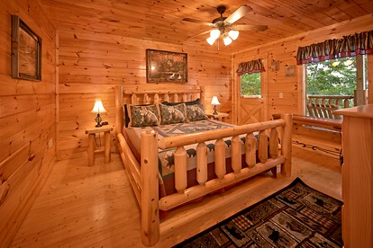 Great Smoky Mountains Cabin with Epic Views and a Hot Tub - Sevierville, Tennessee - glamping.directory