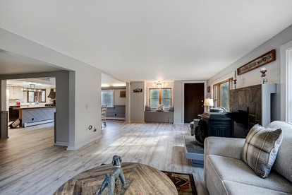 Stunning Modern Cabin with Fire Pit in Killington, Vermont - Killington, Vermont - glamping.directory