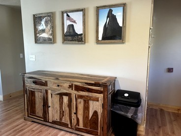 Spacious Cabin with Fire Pit, Perfect for a Family Getaway to Custer State Park - Sturgis, South Dakota - glamping.directory