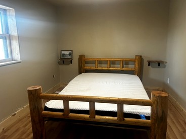 Spacious Cabin with Fire Pit, Perfect for a Family Getaway to Custer State Park - Sturgis, South Dakota - glamping.directory