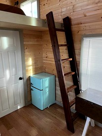 Cozy Retreat: Glamping Getaway in a Tiny House near the Grand Canyon, AZ - Williams, Arizona - glamping.directory