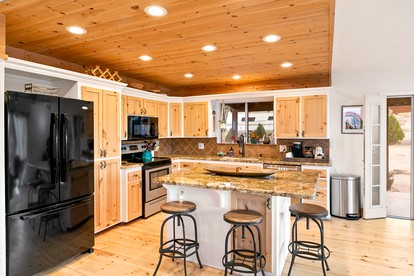 Secluded Vacation Rental with Gorgeous Desert Views in Joshua Tree, California - Joshua Tree, California - glamping.directory