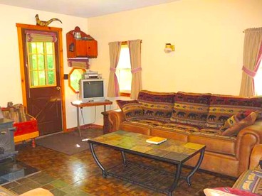 Cozy Vacation Cabin near Allegheny State Forest, Pennsylvania - Penfield, Pennsylvania - glamping.directory