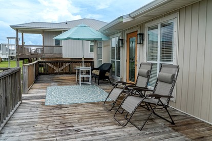 Beachfront Cottage with Gorgeous Sights in Dauphin Island, Alabama - Dauphin Island, Alabama - glamping.directory