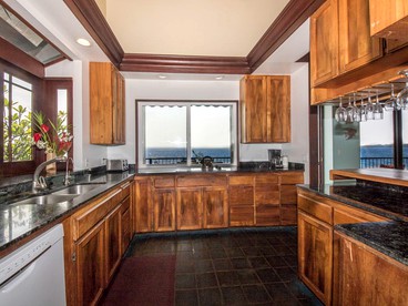 Luxury Villa Rental with Stunning Ocean Views in Kealakekua Bay, Hawaii - Honaunau, Hawaii - glamping.directory