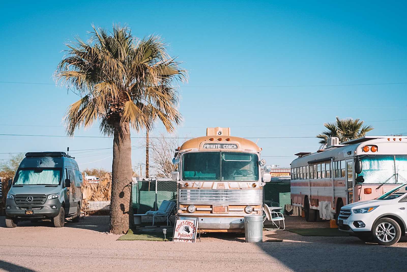 El Pais Motel & Campgrounds - glamping.directory