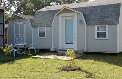 Simple and Cozy Cabin Rental on Private Ranch Retreat near Austin, Texas - glamping.directory