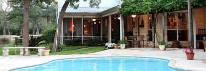 Simple and Cozy Cabin Rental on Private Ranch Retreat near Austin, Texas - Waelder, Texas - glamping.directory