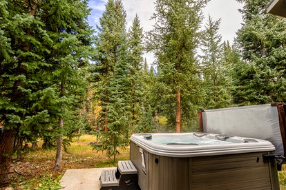 Charming Breckenridge Cabin Retreat near Cucumber Gulch Nature Preserve - Breckenridge, Colorado - glamping.directory
