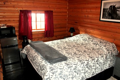 Lovely Cabin Getaway for Four on Beautiful Ranch in Cody, Wyoming - Cody, Wyoming - glamping.directory