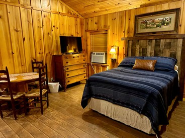 Rustic Studio Cabin in Texas Hill Country near Medina Lake, Perfect for a Weekend of Fishing or Kayaking - Mico, Texas - glamping.directory