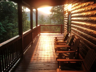 Secluded Cabin Rental with Hot Tub Overlooking Stunning Forest in Blue Ridge, Georgia - Blue Ridge, Georgia - glamping.directory