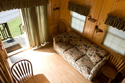 Deluxe Vacation Cabin Rentals in the Adirondacks near Saratoga Springs, New York - Corinth, New York - glamping.directory