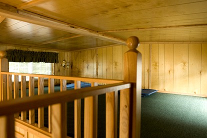 Deluxe Vacation Cabin Rentals in the Adirondacks near Saratoga Springs, New York - Corinth, New York - glamping.directory