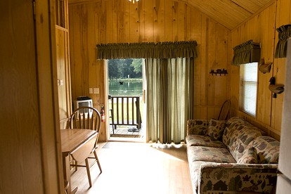 Deluxe Vacation Cabin Rentals in the Adirondacks near Saratoga Springs, New York - Corinth, New York - glamping.directory
