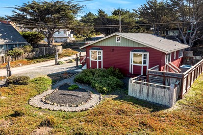 Rustic Beach Rental with Jacuzzi in Bodega Bay, Perfect for a Romantic Weekend Getaway - glamping.directory