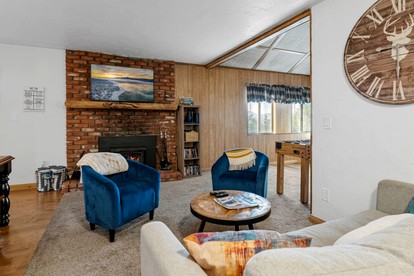 Family Mountain Cabin with Hot-Tub, Equipped Deck and Foosball Table in California - Big Bear, California - glamping.directory