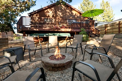 Family Mountain Cabin with Hot-Tub, Equipped Deck and Foosball Table in California - glamping.directory