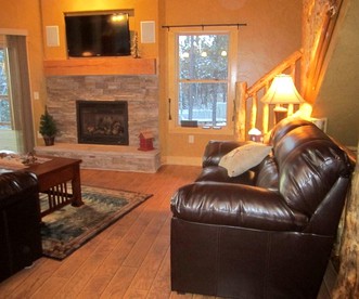Family-Friendly Luxury Cabin Rental in the Black Hills, South Dakota - Lead, South Dakota - glamping.directory