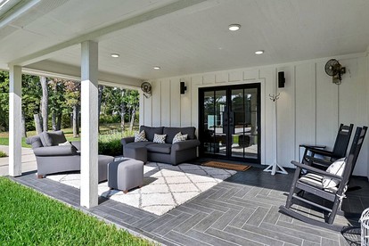 Luxurious Cottage with Lovely Outdoor Living Area in Texas - College Station, Texas - glamping.directory