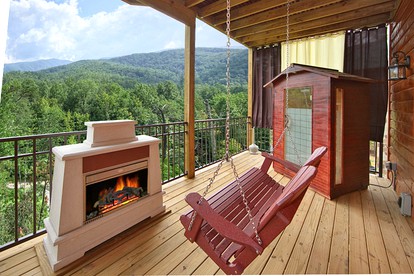 Beautiful Cabin Rental for a Romantic Getaway near the Great Smokies, TN - Gatlinburg, Tennessee - glamping.directory