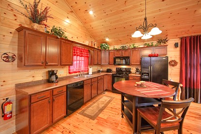 Beautiful Cabin Rental for a Romantic Getaway near the Great Smokies, TN - Gatlinburg, Tennessee - glamping.directory