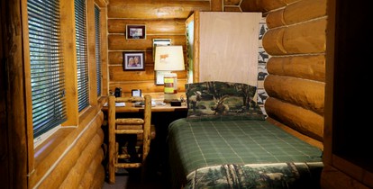 Warm and Cozy Cabin Rental for a Wilderness Escape in Anchor Point, Alaska - Anchor Point, Alaska - glamping.directory