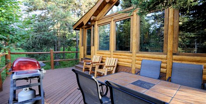 Warm and Cozy Cabin Rental for a Wilderness Escape in Anchor Point, Alaska - Anchor Point, Alaska - glamping.directory