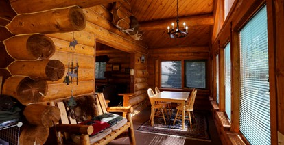 Warm and Cozy Cabin Rental for a Wilderness Escape in Anchor Point, Alaska - Anchor Point, Alaska - glamping.directory