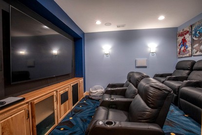 Luxury Lakeview Cabin with Theatre & Game Room near Fontana Lake, Bryson City NC - Bryson City, North Carolina - glamping.directory