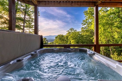 Luxury Lakeview Cabin with Theatre & Game Room near Fontana Lake, Bryson City NC - Bryson City, North Carolina - glamping.directory