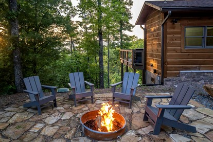Luxury Lakeview Cabin with Theatre & Game Room near Fontana Lake, Bryson City NC - Bryson City, North Carolina - glamping.directory