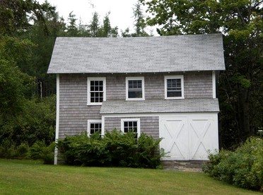 Charming and Authentic Seaside Cottage Rental near Acadia National Park, Maine - glamping.directory