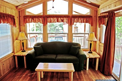 Cozy Family-Friendly Yurts with Shared Pool near Yosemite National Park - Groveland, California - glamping.directory