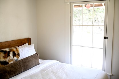 Unique Picturesque Cabin Incredible for Groups or Families in Texas - New Braunfels, Texas - glamping.directory