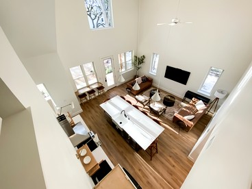 Unique Picturesque Cabin Incredible for Groups or Families in Texas - New Braunfels, Texas - glamping.directory