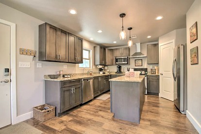A Slice of Paradise: Newly Remodeled Rental on 25 Acres in Marble Falls, Texas - Marble Falls, Texas - glamping.directory