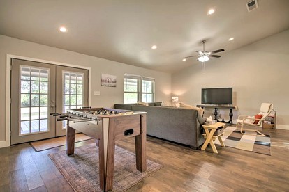 A Slice of Paradise: Newly Remodeled Rental on 25 Acres in Marble Falls, Texas - Marble Falls, Texas - glamping.directory