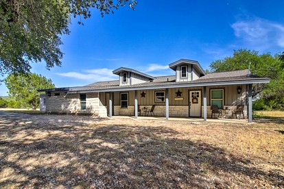 A Slice of Paradise: Newly Remodeled Rental on 25 Acres in Marble Falls, Texas - glamping.directory