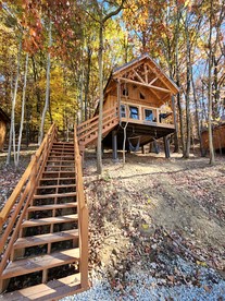 Lofted Cabin Wonderful for Outdoor Adventures near Tappan Lake in Ohio - glamping.directory